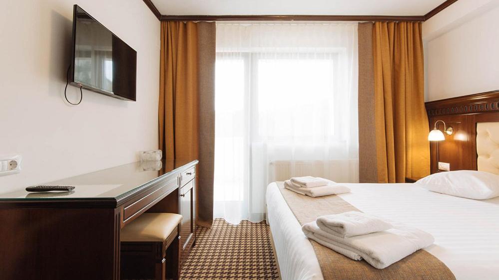 Hotel Alpin Rarau Кымпулунг-Молдовенеск Экстерьер фото